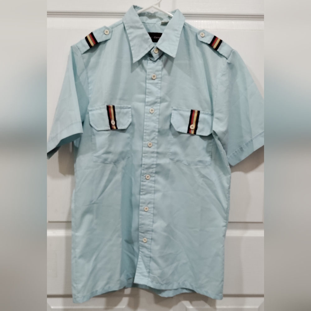 Marc Daniels casual button down shirt size M color Blue
